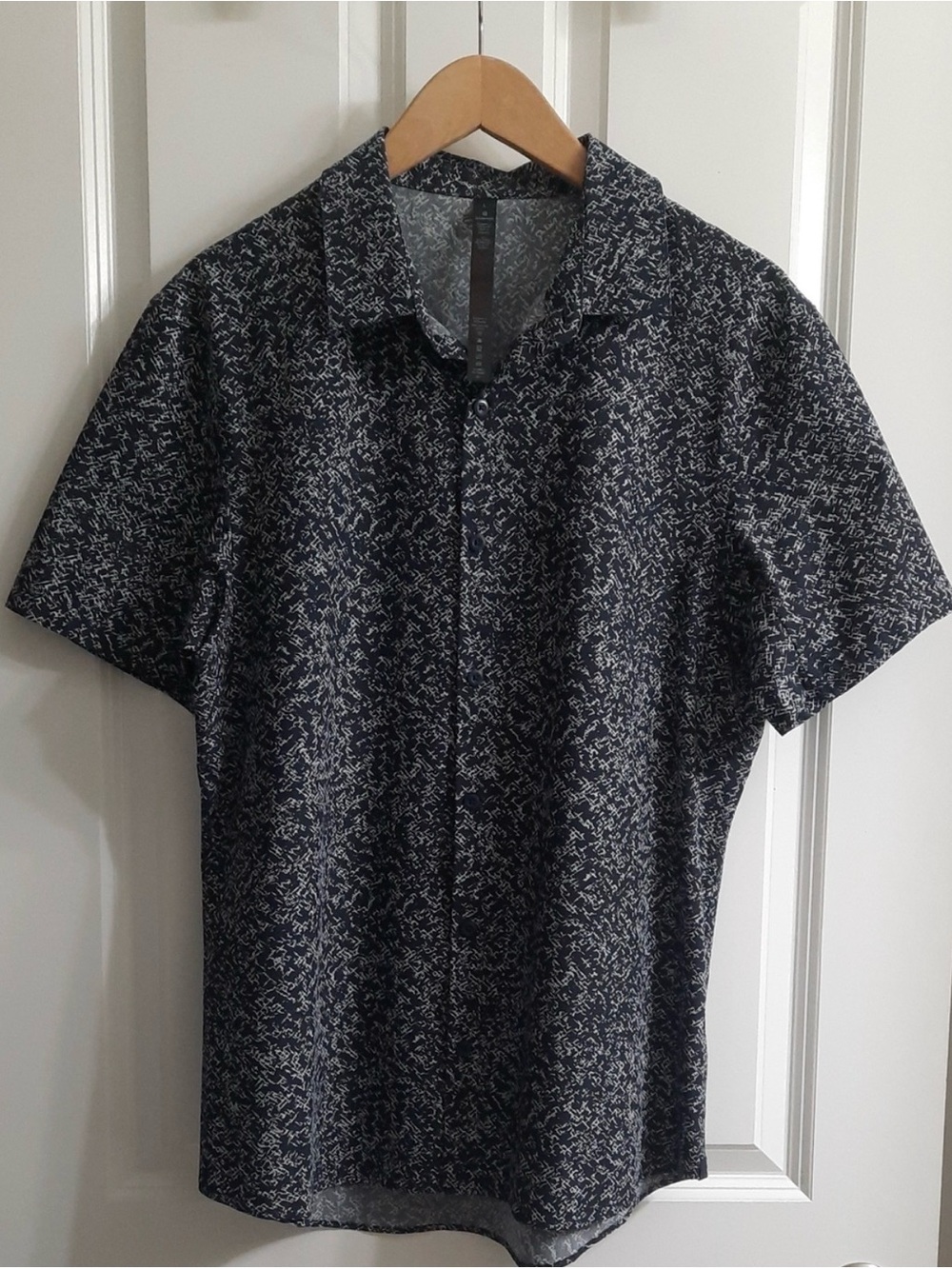 Lululemon Athletica Down To The Wire Navy and White Short-Sleeve Button-Up Shirt